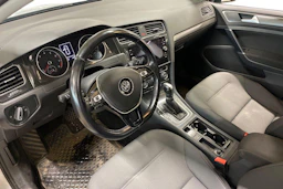 valkoinen Volkswagen Golf 2019 kuva 3.