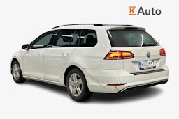 valkoinen Volkswagen Golf 2019 kuva 2.