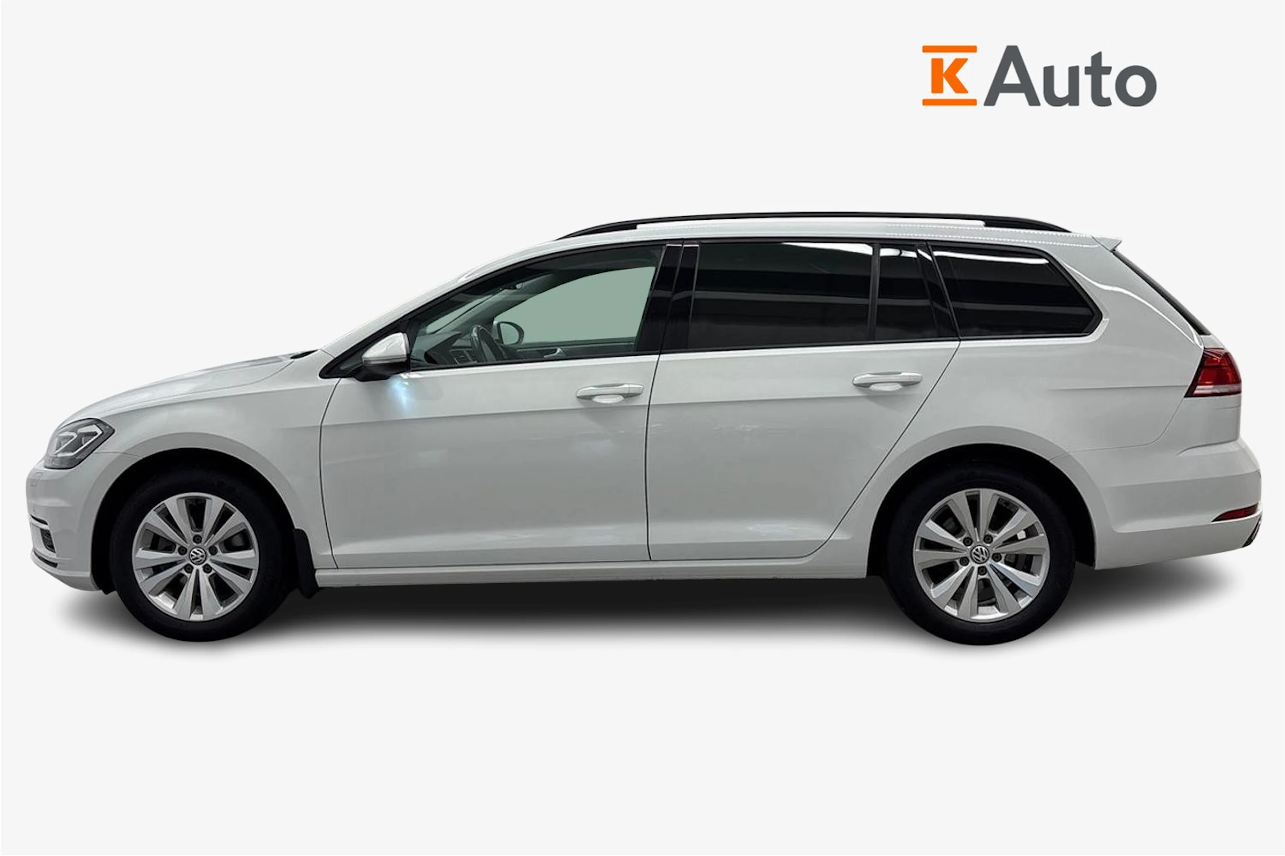 valkoinen Volkswagen Golf 2020 kuva 7.