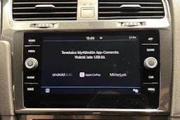valkoinen Volkswagen Golf 2020 kuva 22.