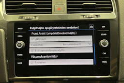 valkoinen Volkswagen Golf 2020 kuva 24.
