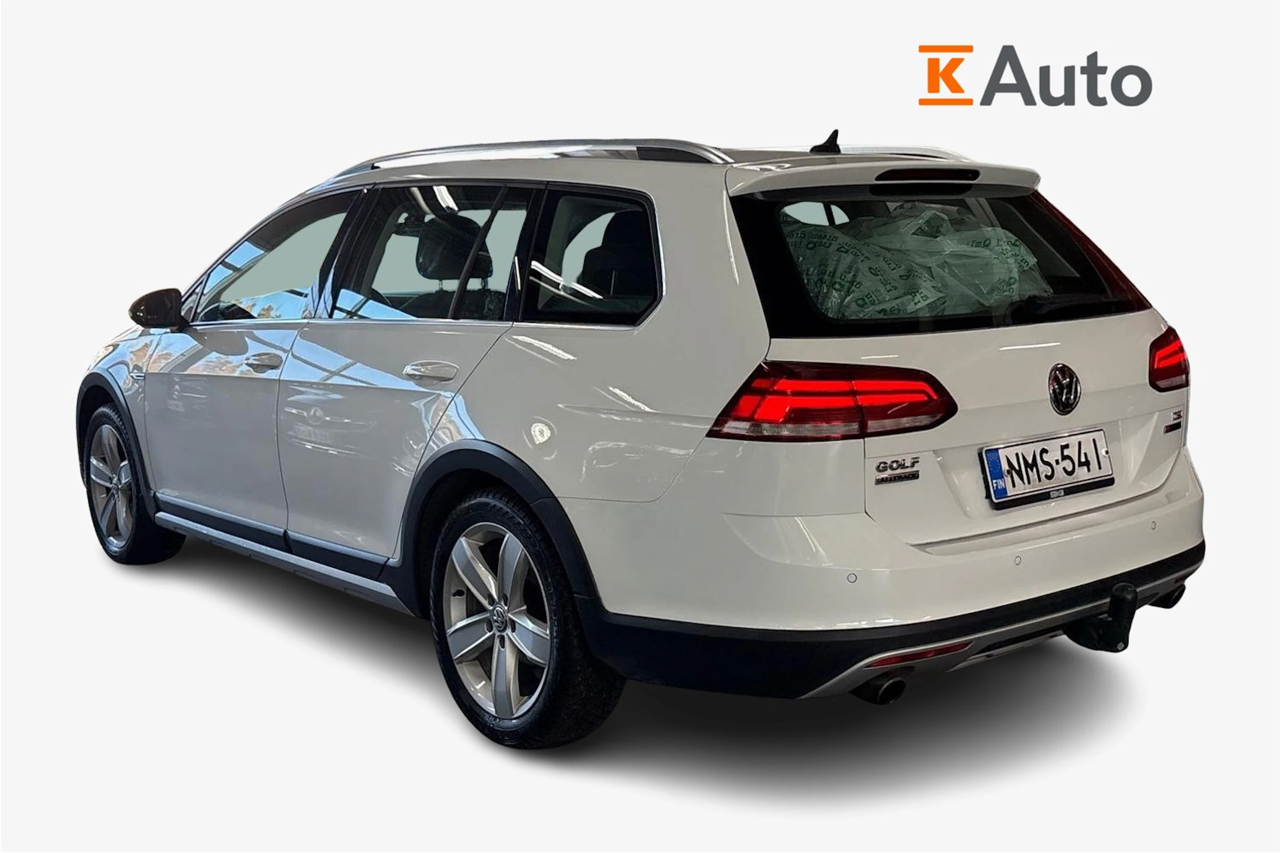 valkoinen Volkswagen Golf 2019 kuva 2.