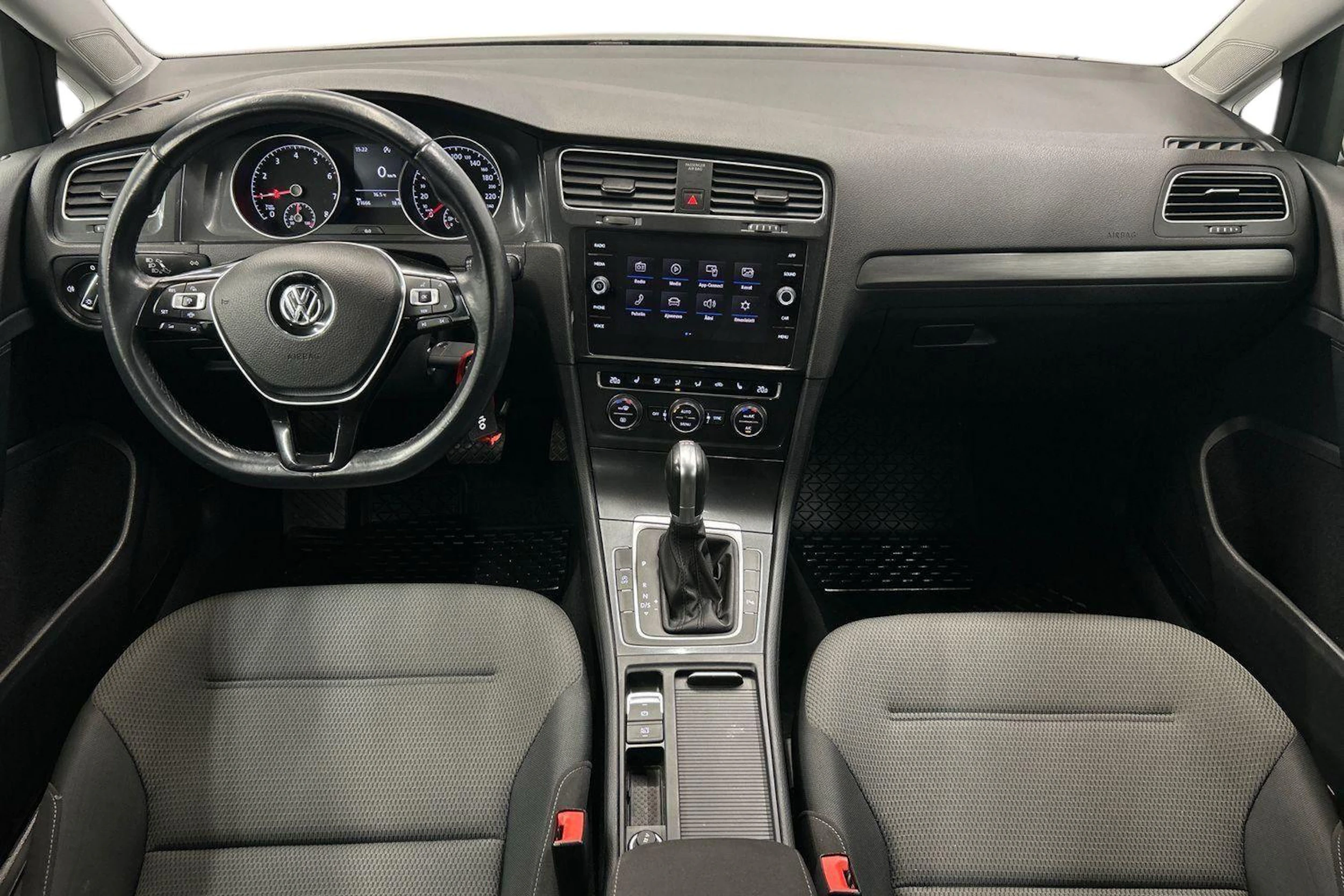 harmaa Volkswagen Golf 2019 kuva 7.