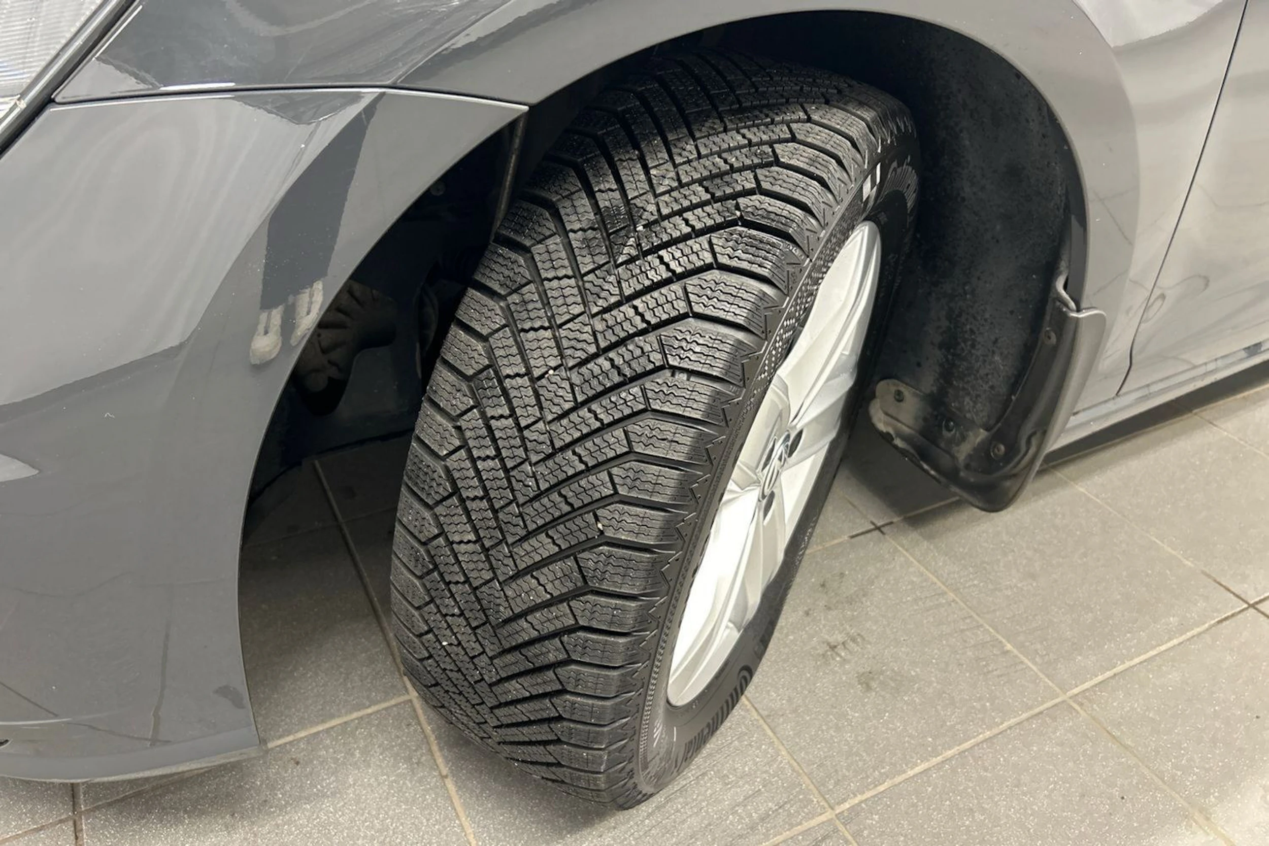 harmaa Volkswagen Golf 2019 kuva 10.