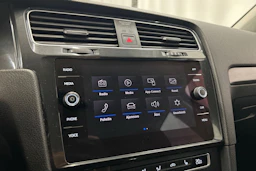 harmaa Volkswagen Golf 2019 kuva 16.