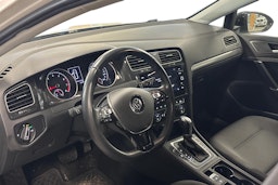 valkoinen Volkswagen Golf 2019 kuva 3.