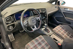 musta Volkswagen Golf 2019 kuva 3.