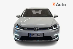 valkoinen Volkswagen Golf 2020 kuva 4.