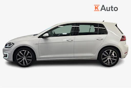 valkoinen Volkswagen Golf 2020 kuva 5.