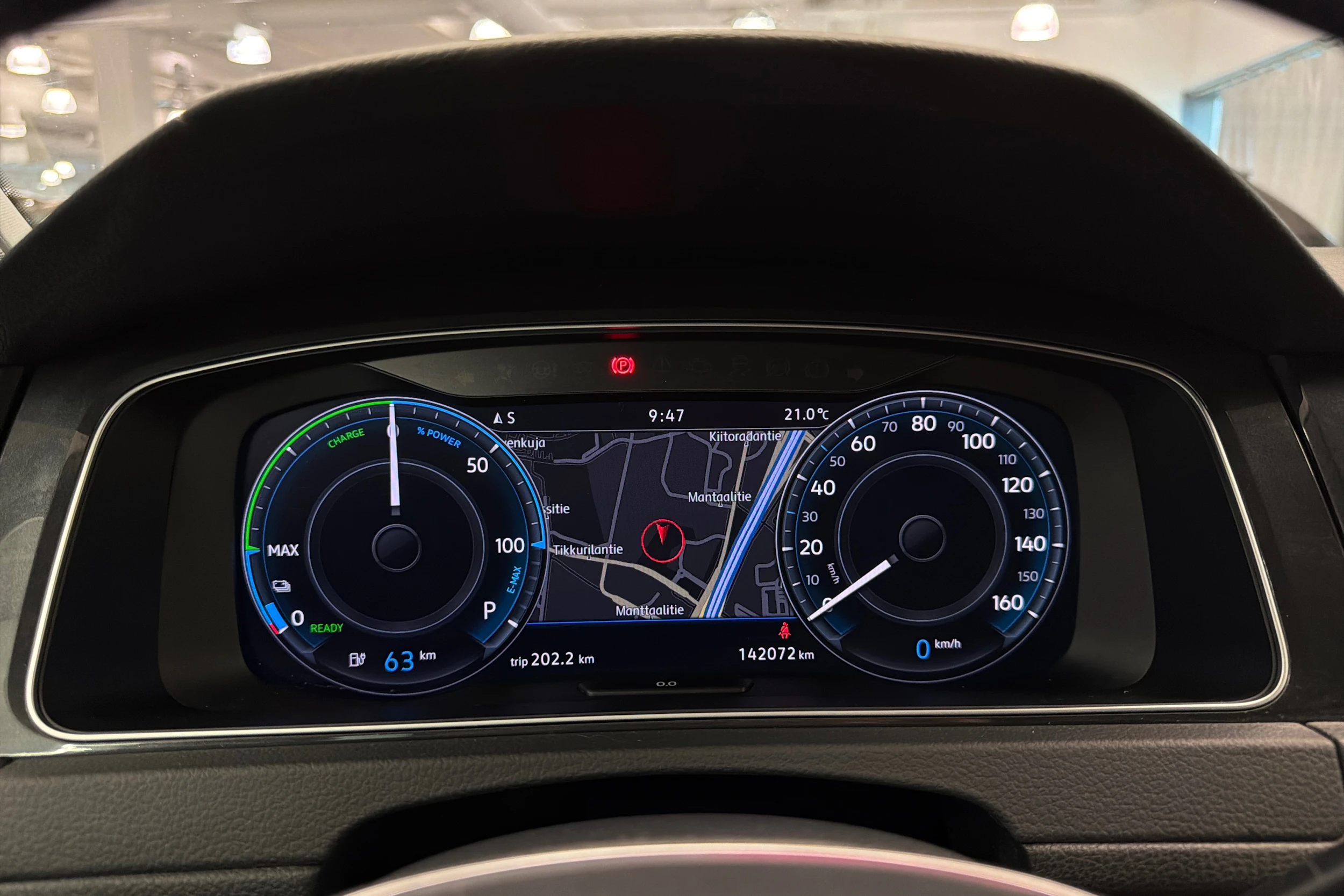 valkoinen Volkswagen Golf 2020 kuva 17.