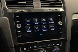 valkoinen Volkswagen Golf 2020 kuva 21.