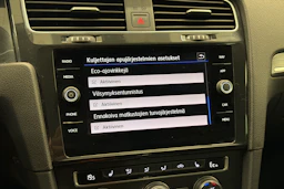 valkoinen Volkswagen Golf 2020 kuva 24.