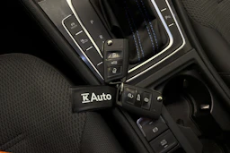 valkoinen Volkswagen Golf 2020 kuva 28.