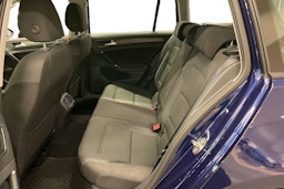 sininen Volkswagen Golf 2019 kuva 10.