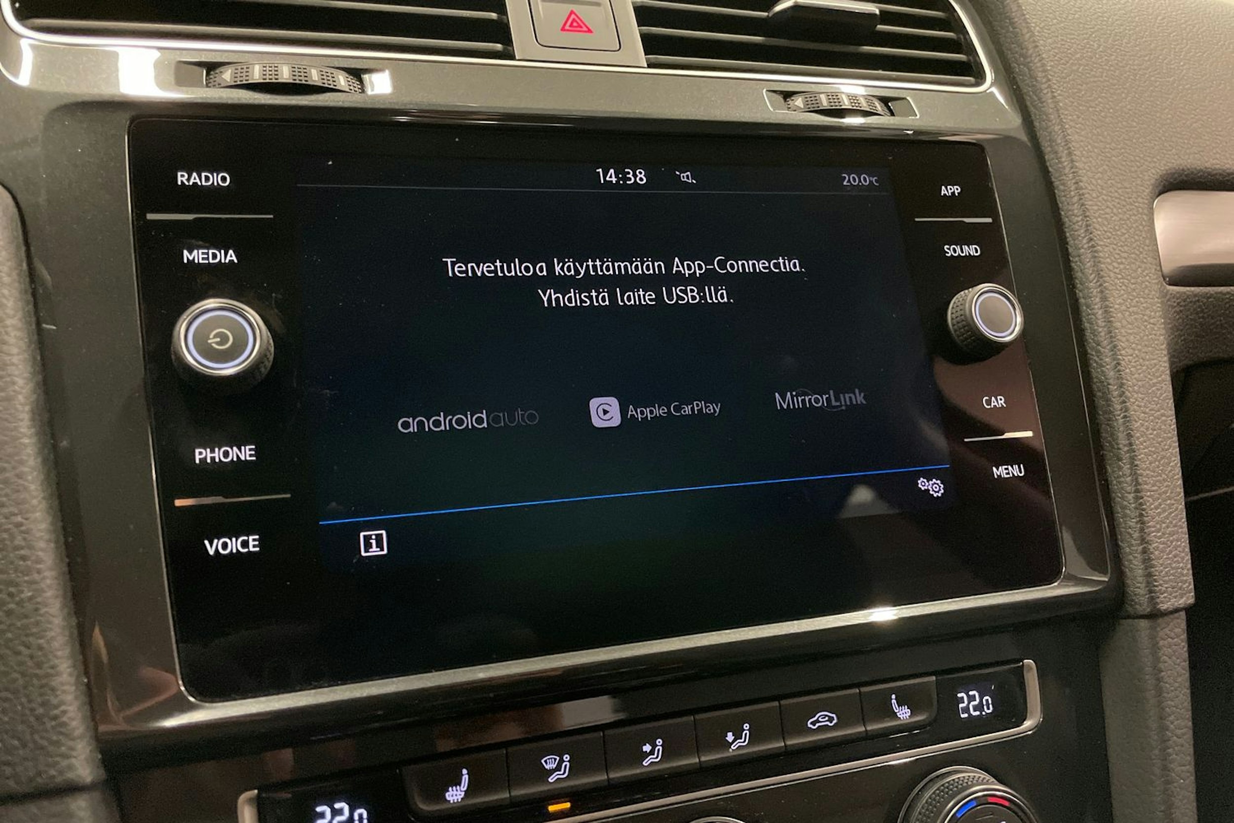 sininen Volkswagen Golf 2019 kuva 15.