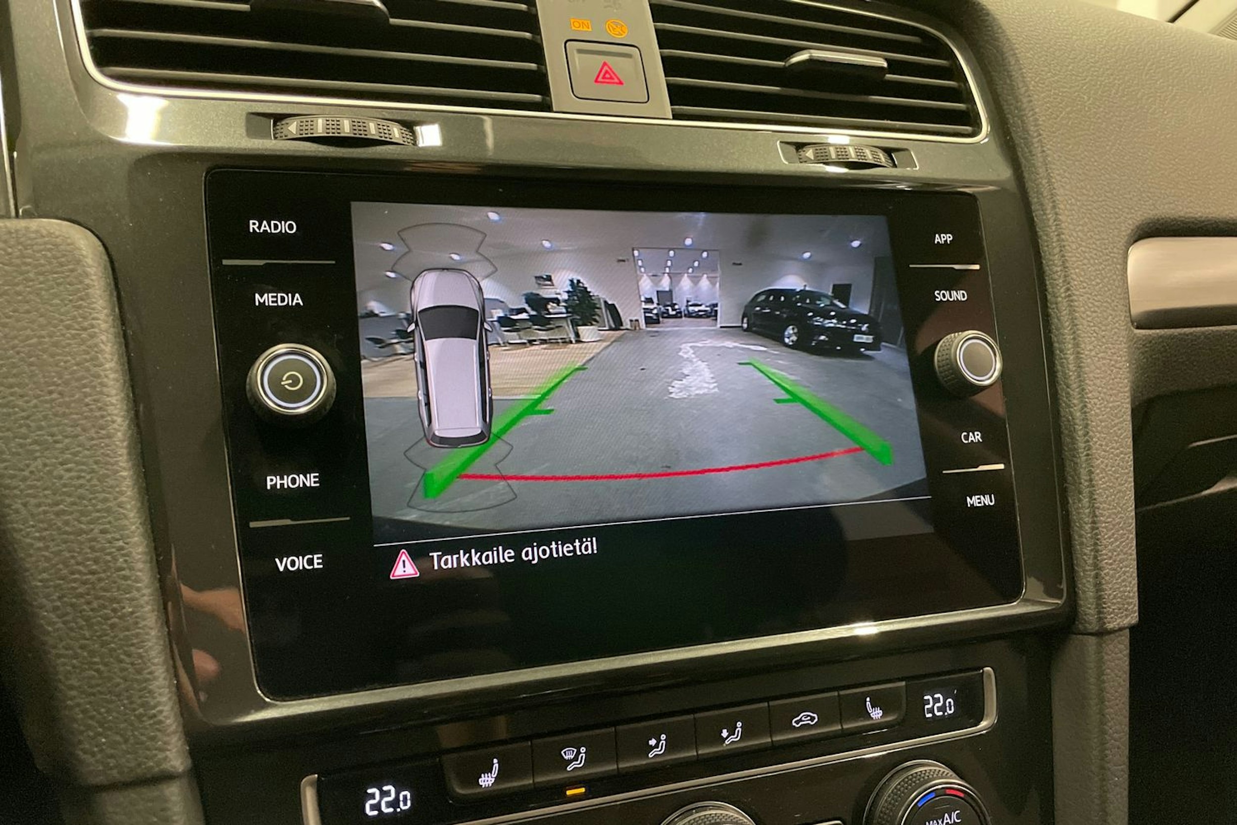 sininen Volkswagen Golf 2019 kuva 16.