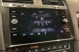 sininen Volkswagen Golf 2019 kuva 18.