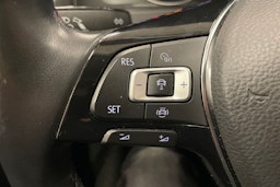 sininen Volkswagen Golf 2019 kuva 19.