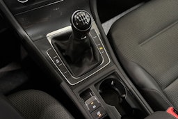 sininen Volkswagen Golf 2019 kuva 26.