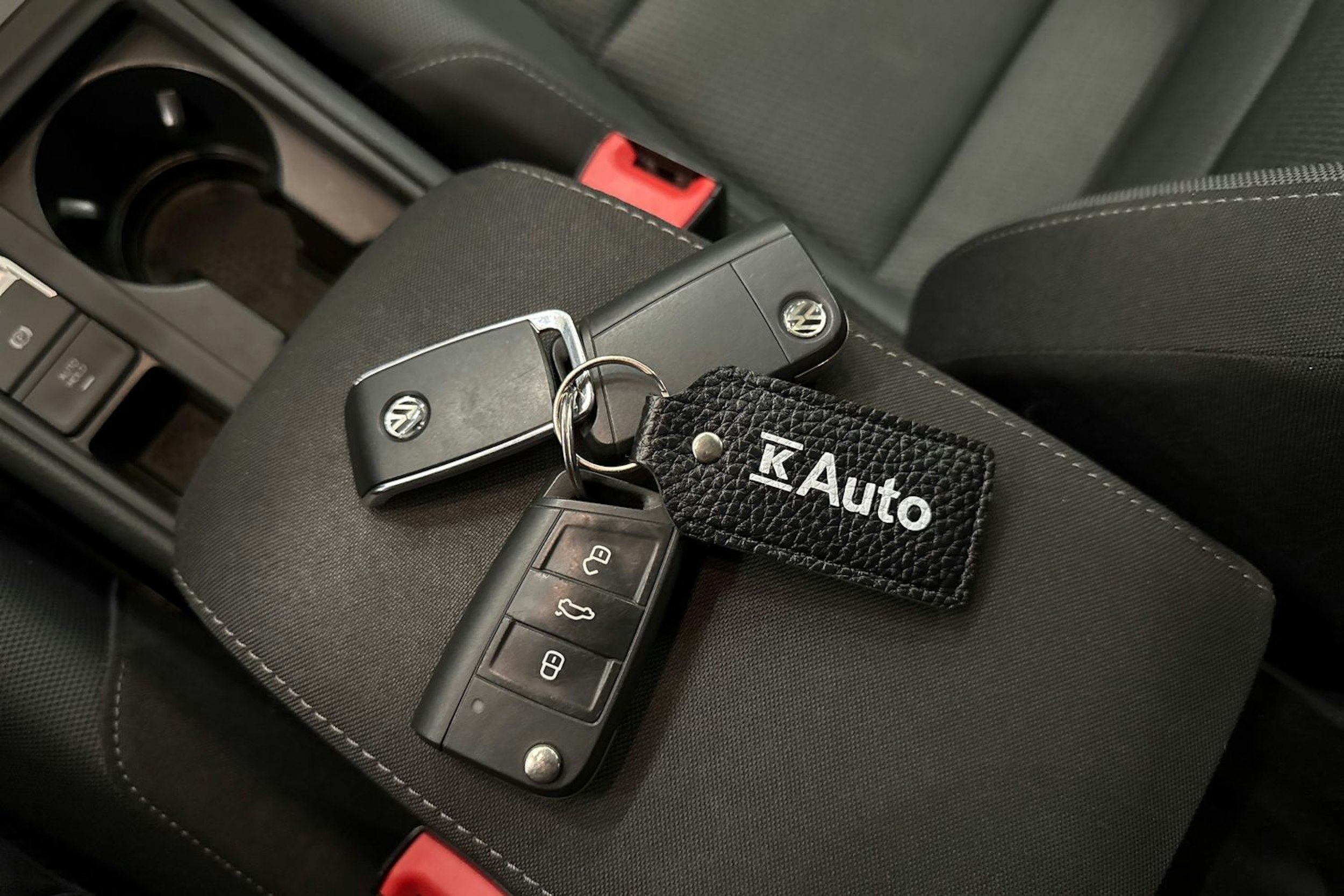 sininen Volkswagen Golf 2019 kuva 27.