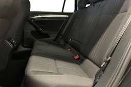 musta Volkswagen Golf 2019 kuva 11.