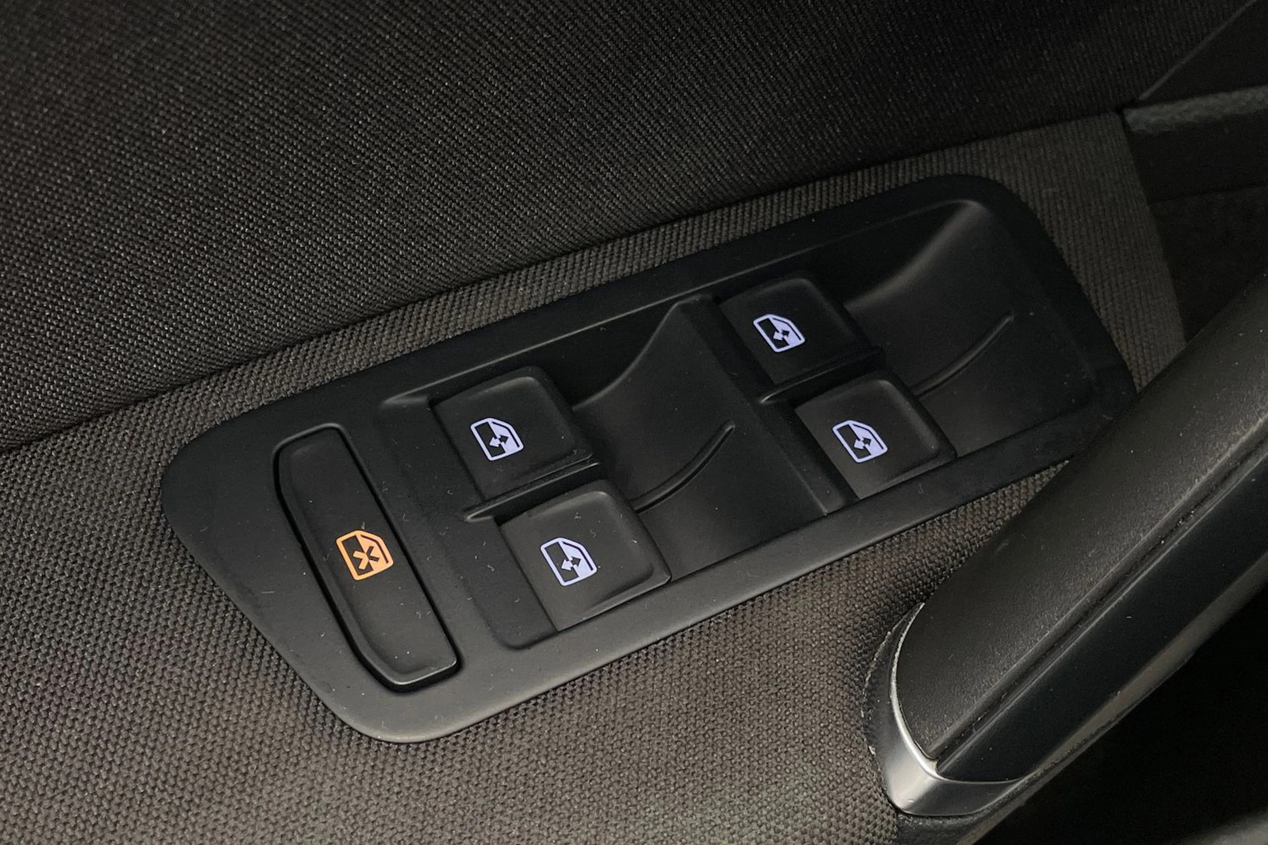 musta Volkswagen Golf 2019 kuva 15.