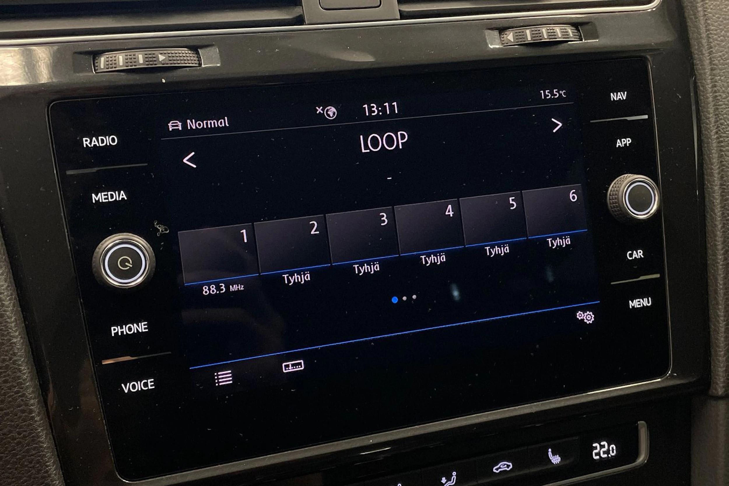 musta Volkswagen Golf 2019 kuva 23.