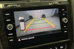 musta Volkswagen Golf 2019 kuva 24.