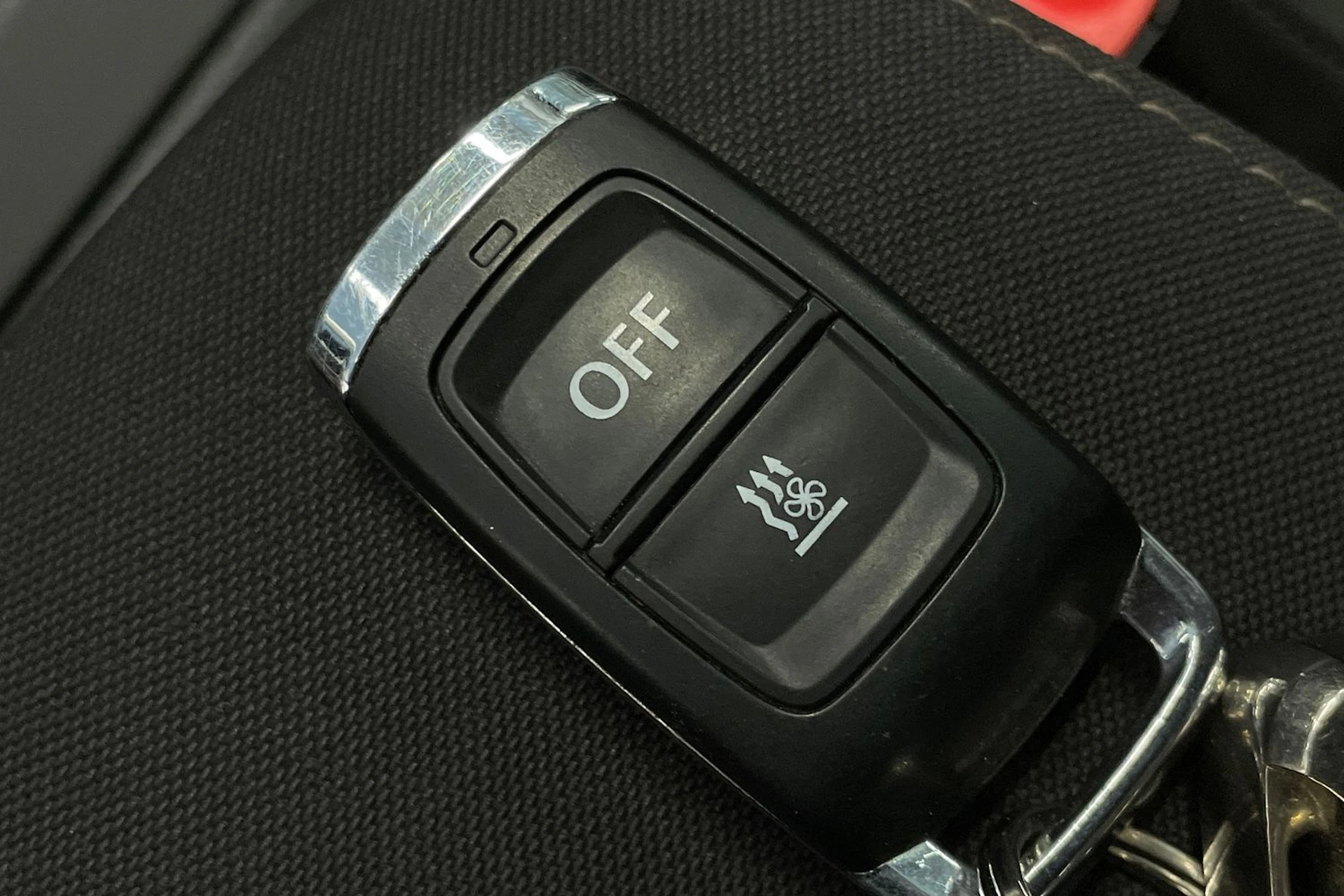 musta Volkswagen Golf 2019 kuva 26.