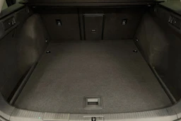 musta Volkswagen Golf 2019 kuva 27.