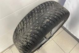 musta Volkswagen Golf 2019 kuva 30.
