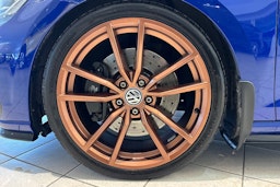 Sininen Volkswagen GOLF 2019 kuva 11.