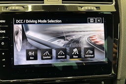 Sininen Volkswagen GOLF 2019 kuva 20.