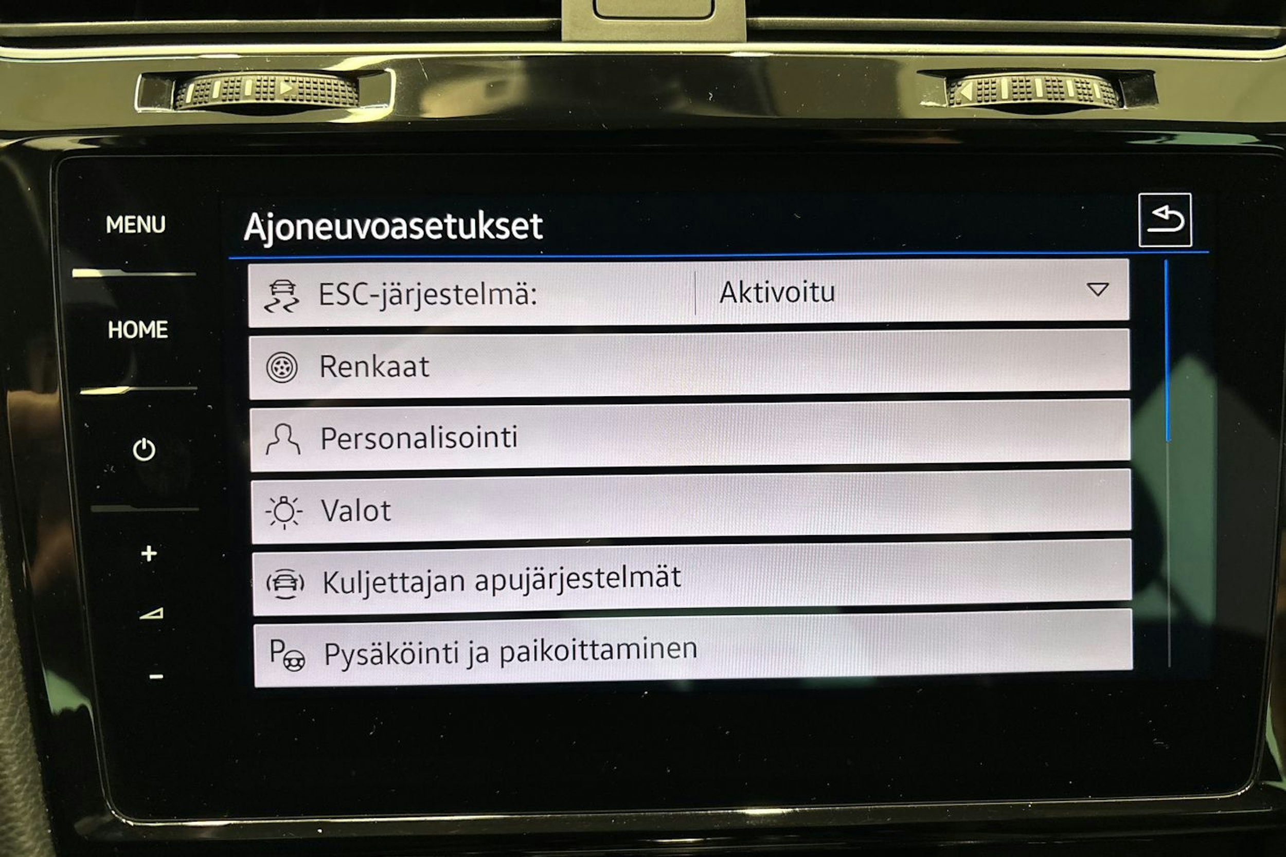 Sininen Volkswagen GOLF 2019 kuva 22.