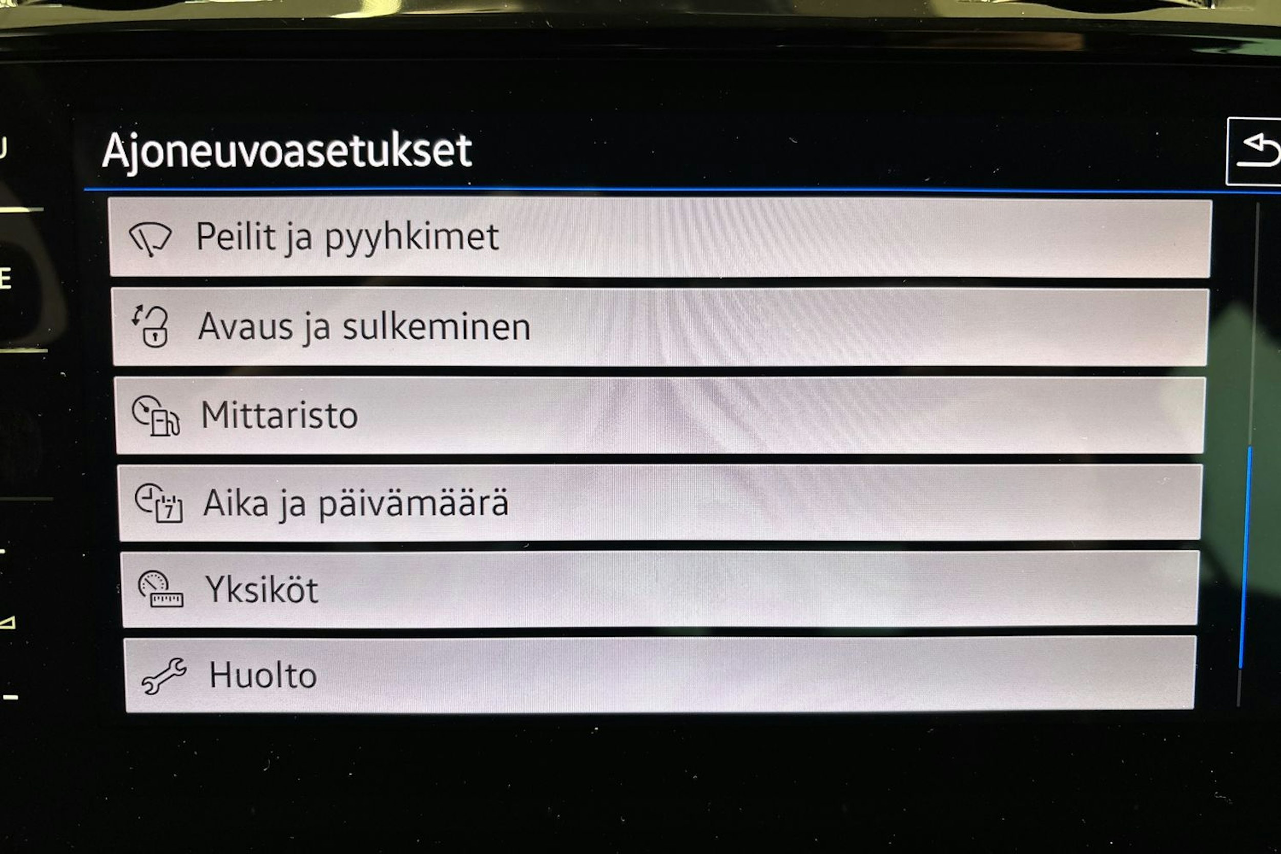 Sininen Volkswagen GOLF 2019 kuva 23.
