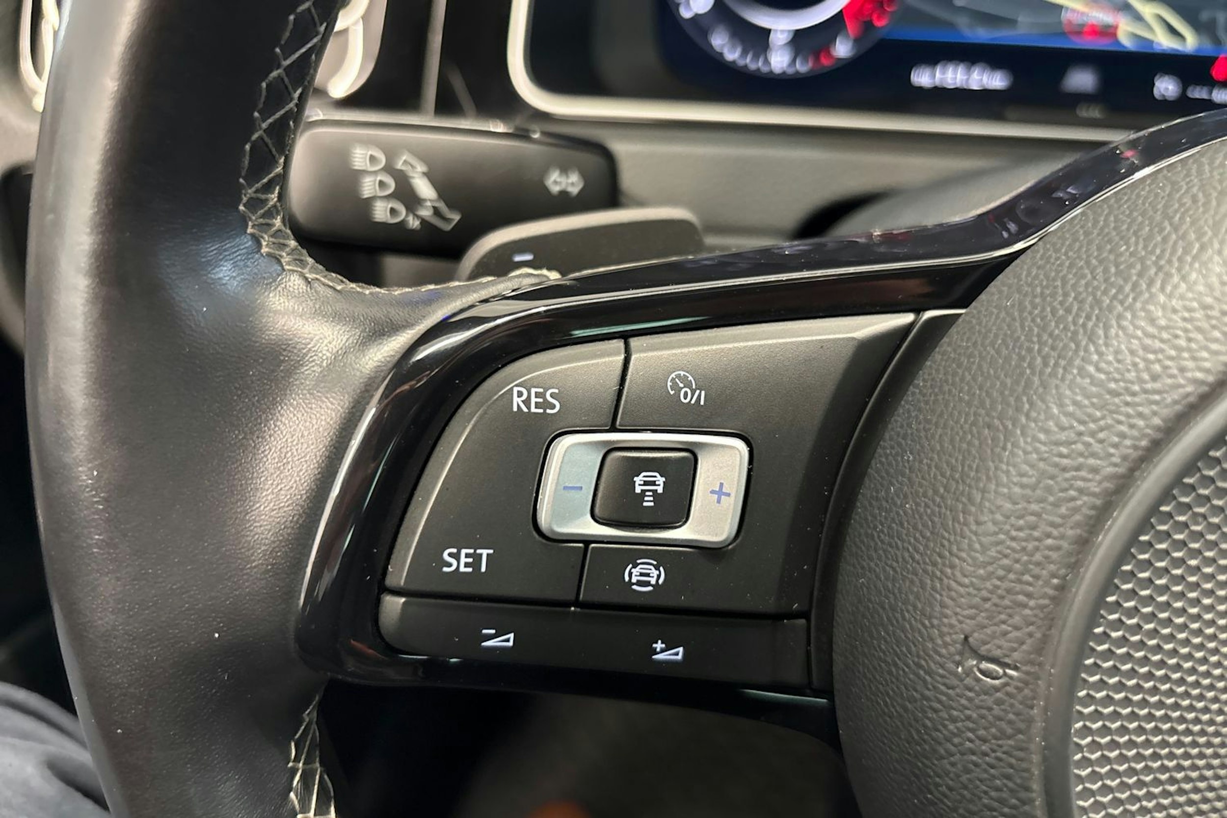 Sininen Volkswagen GOLF 2019 kuva 25.