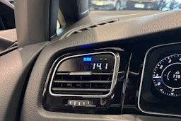 Sininen Volkswagen GOLF 2019 kuva 28.