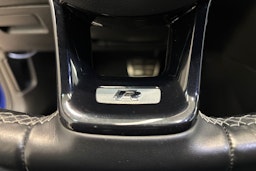 Sininen Volkswagen GOLF 2019 kuva 30.