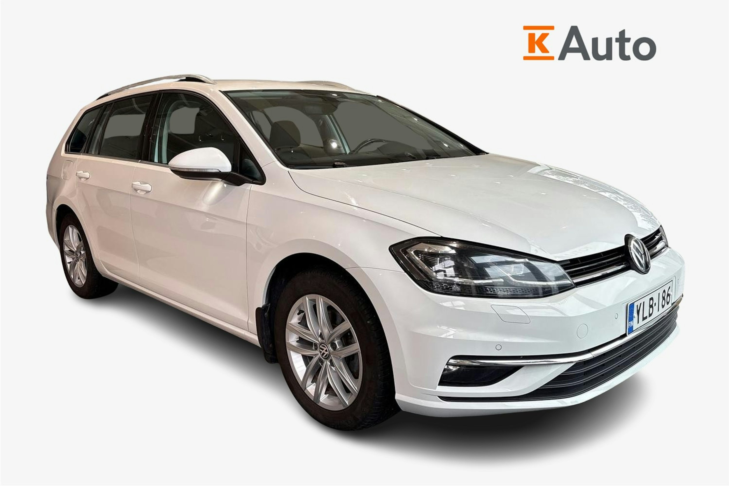 valkoinen Volkswagen Golf 2019 kuva 1.