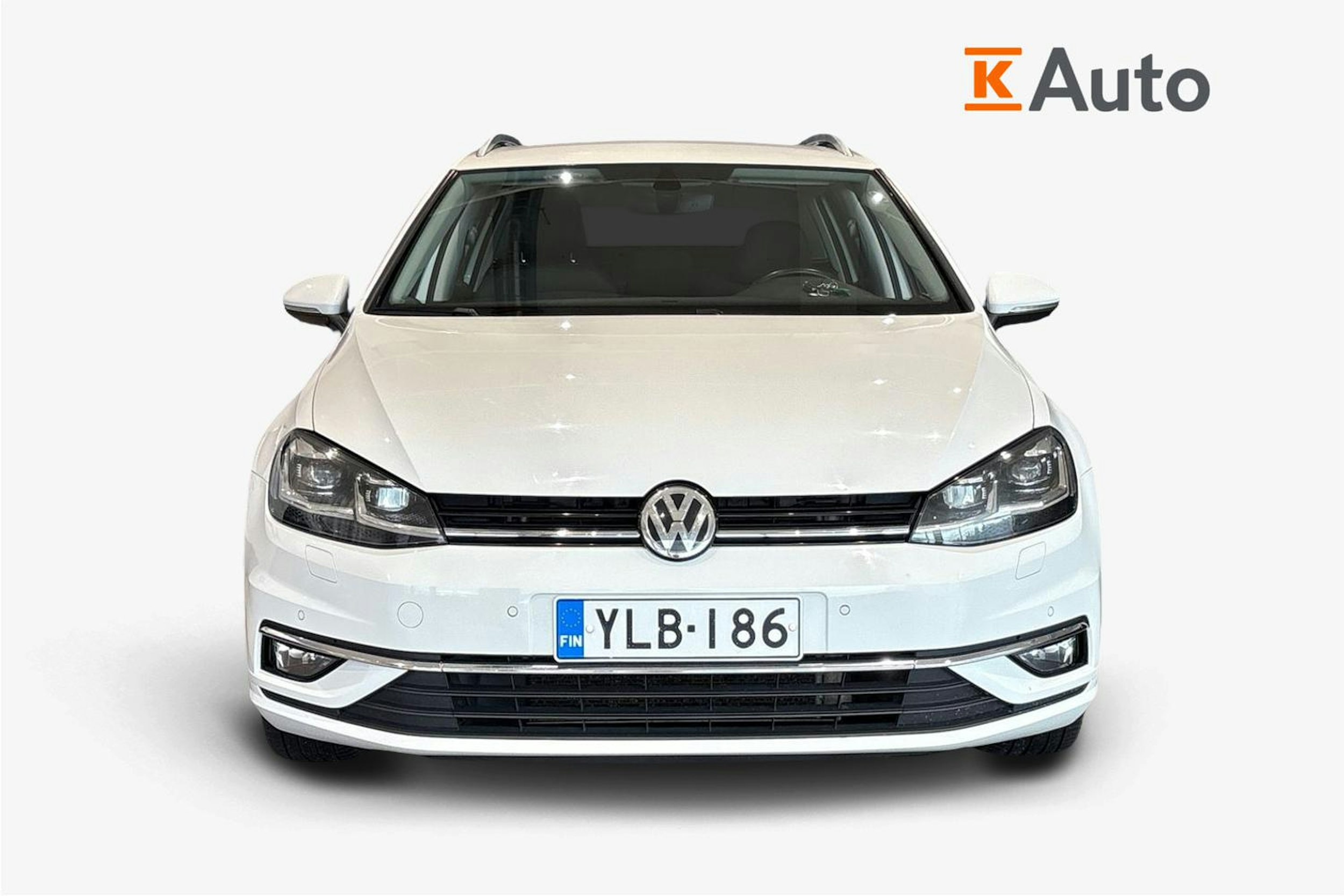 valkoinen Volkswagen Golf 2019 kuva 4.