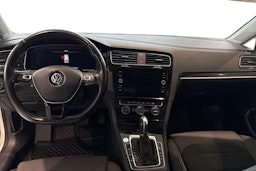valkoinen Volkswagen Golf 2019 kuva 7.
