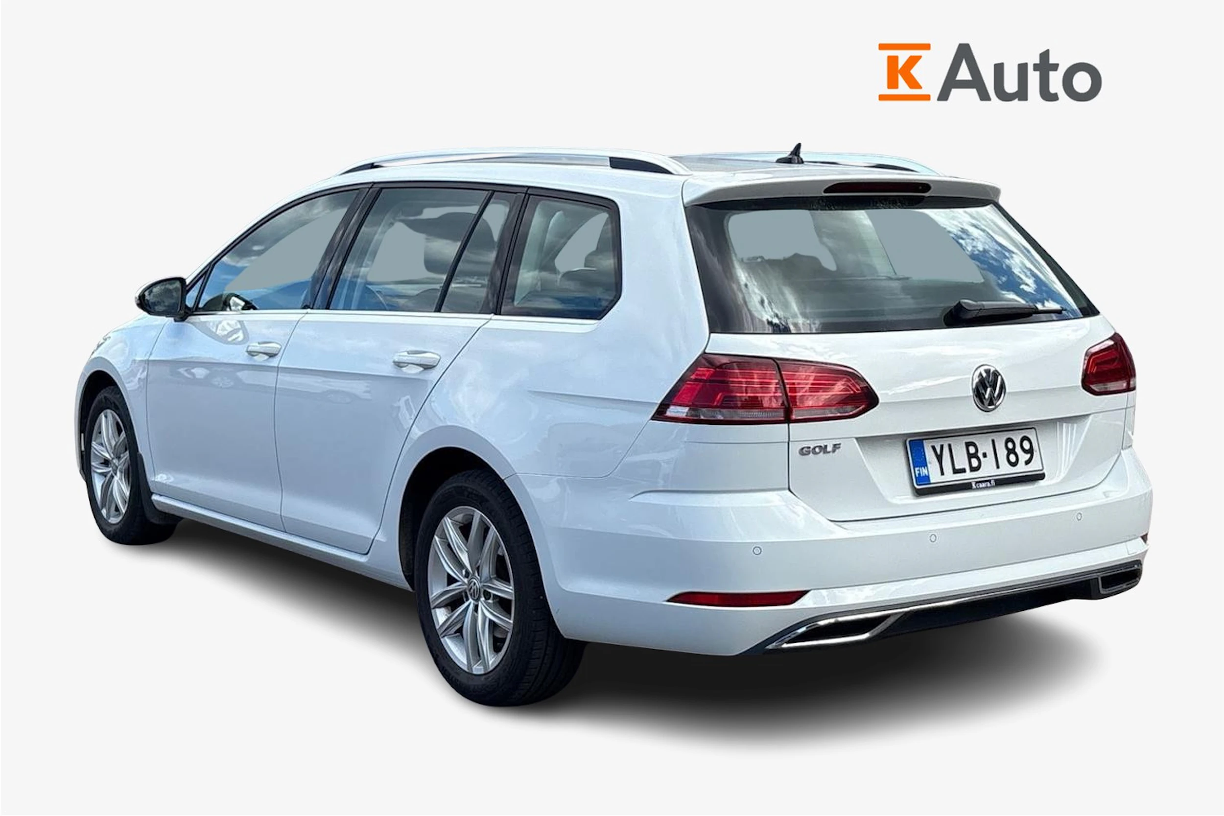 valkoinen Volkswagen Golf 2019 kuva 2.