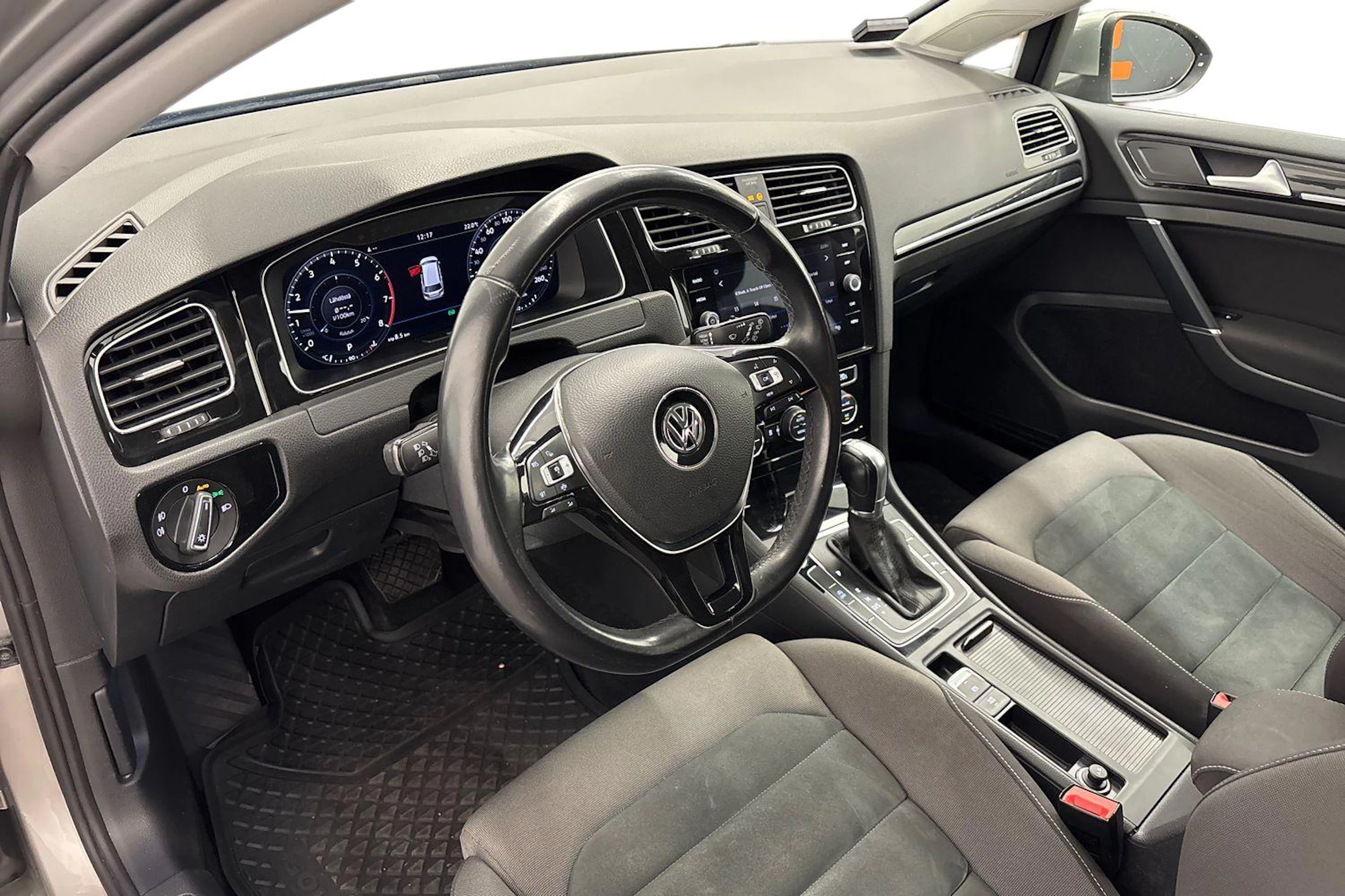 Harmaa Volkswagen GOLF 2019 kuva 8.