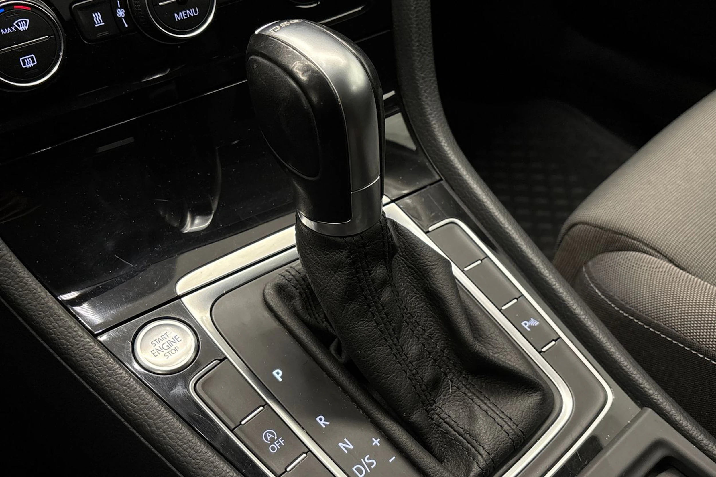 Harmaa Volkswagen GOLF 2019 kuva 26.