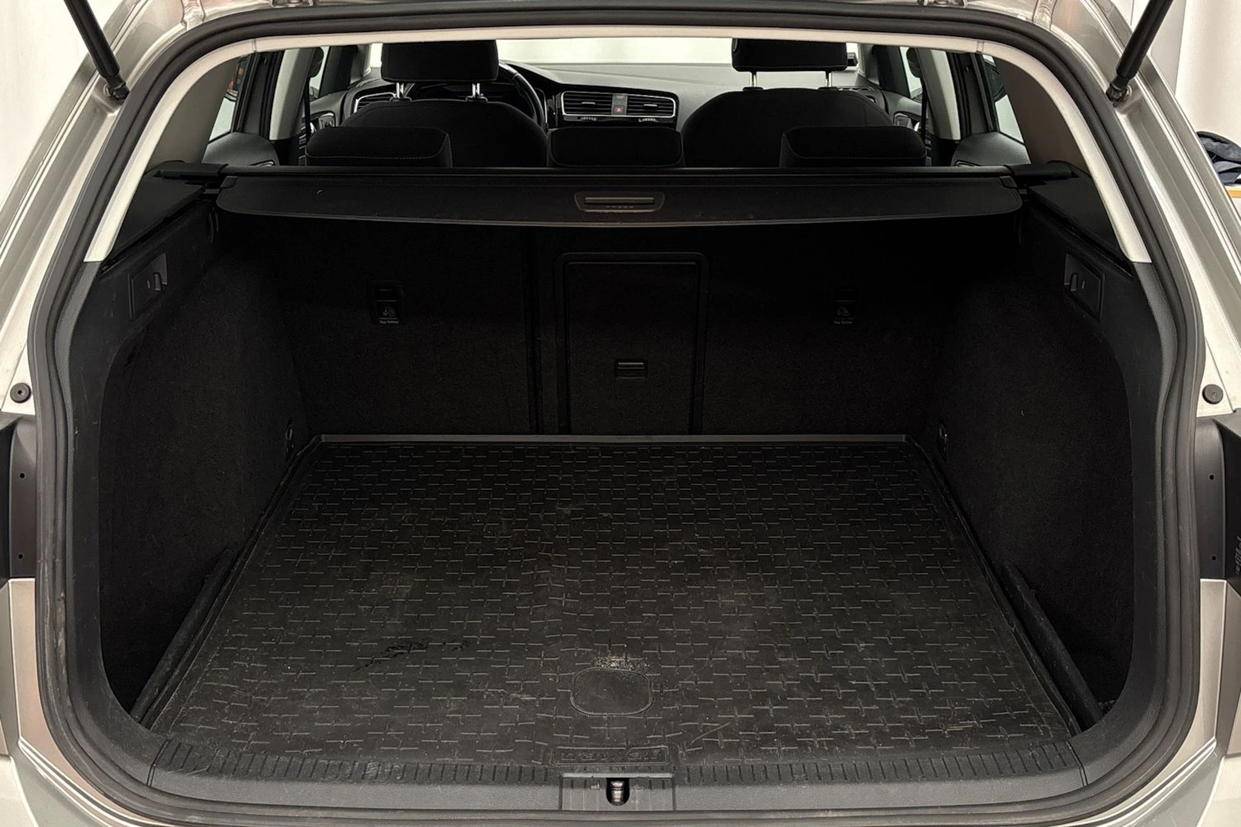 Harmaa Volkswagen GOLF 2019 kuva 27.