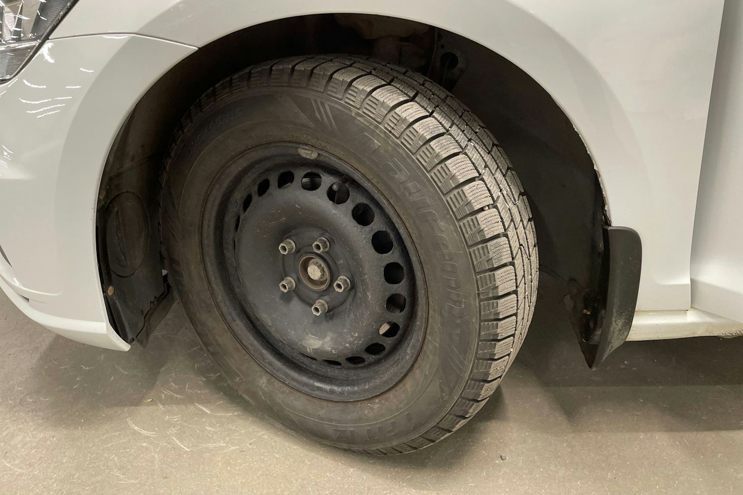 valkoinen Volkswagen Golf 2019 kuva 13.