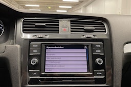 valkoinen Volkswagen Golf 2019 kuva 17.