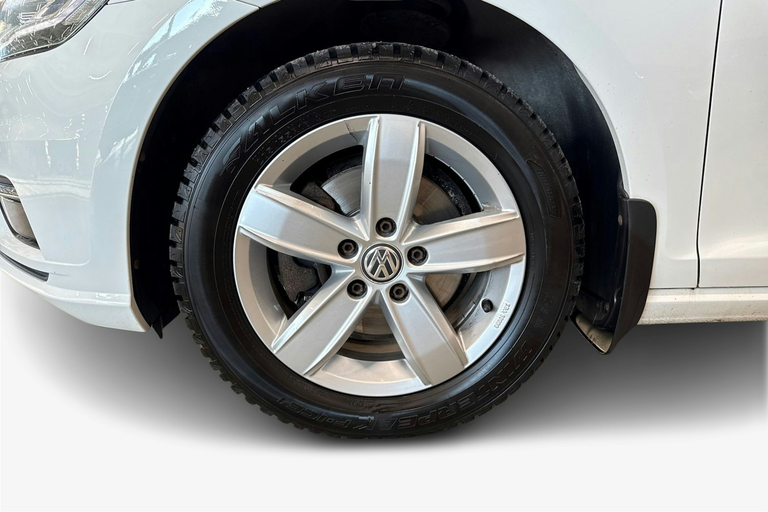 valkoinen Volkswagen Golf 2019 kuva 9.