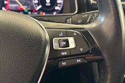 valkoinen Volkswagen Golf 2019 kuva 13.