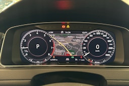 valkoinen Volkswagen Golf 2019 kuva 14.